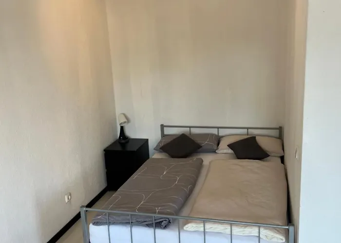 Appartement Kleine 1-zimmer *